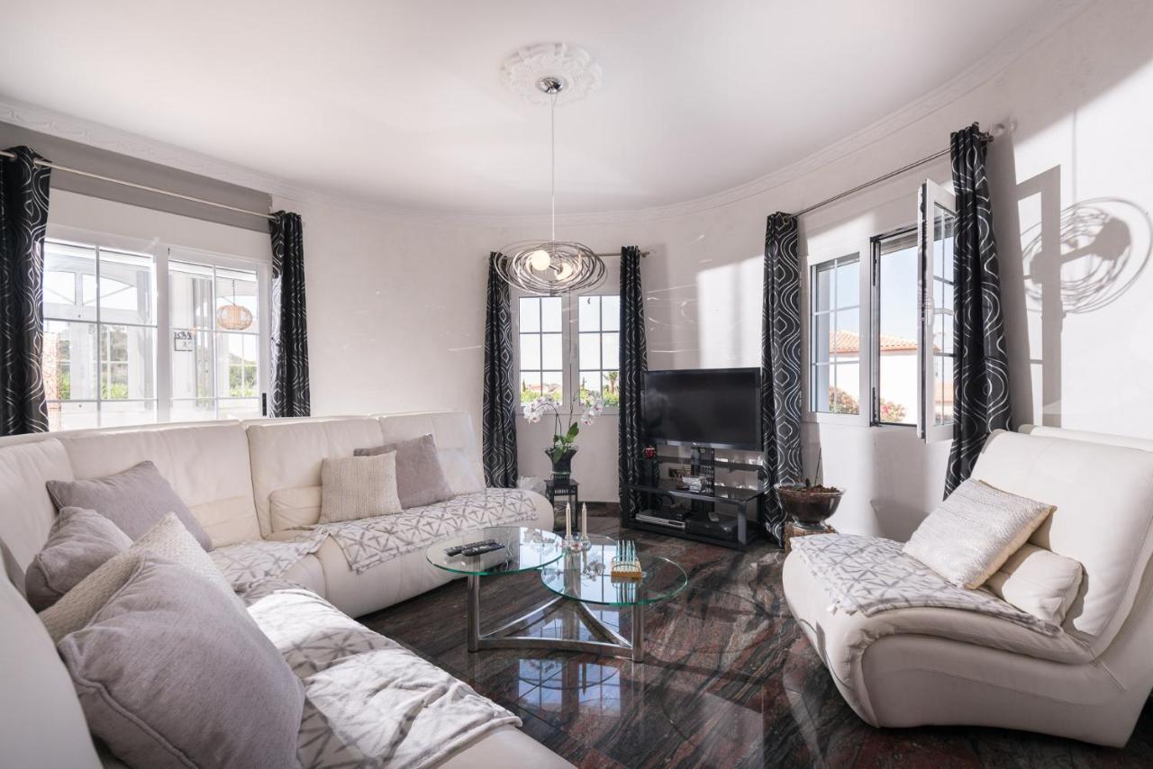 Villa Bruges Busot 3 Bath 3 Bed เอลกัมเปโญ ภายนอก รูปภาพ