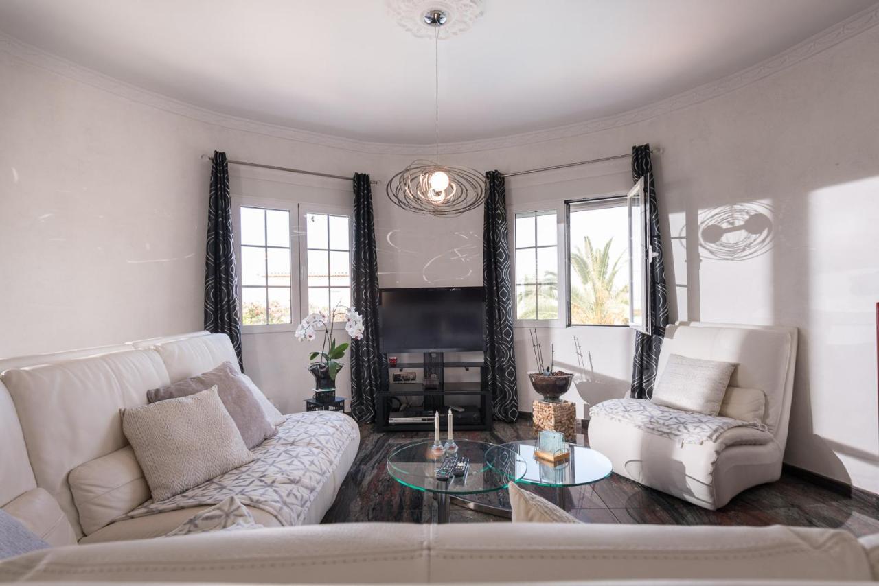 Villa Bruges Busot 3 Bath 3 Bed เอลกัมเปโญ ภายนอก รูปภาพ
